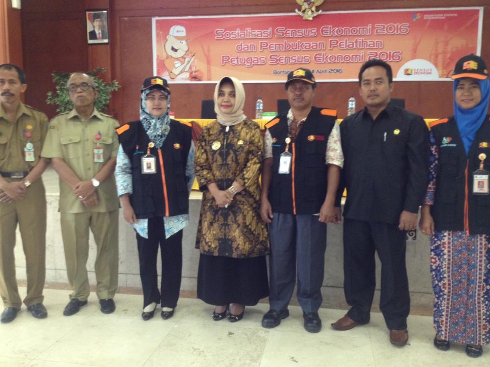 WALIKOTA BONTANG BERHARAP PARTISIPASI MASYARAKAT SUKSESKAN SE 2016