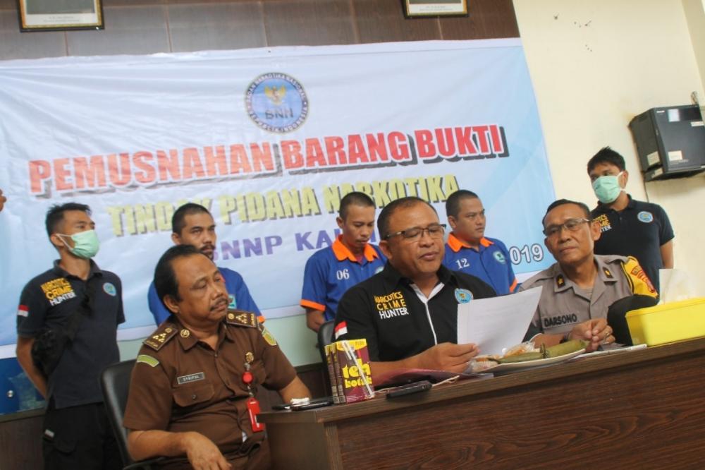 BNNP Kaltim Musnahkan Sabu 17 Gram dari Tiga Tersangka