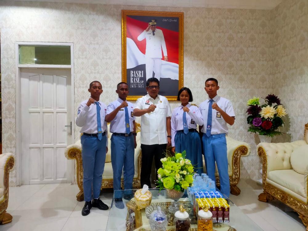 Wali Kota Basri Lepas Empat Paskibraka Bontang Bertugas di Tingkat Kaltim