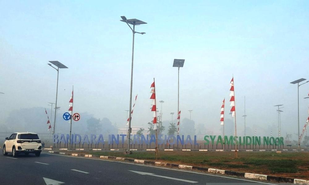 Jarak Pandang Cuma 200 Meter, 10 Penerbangan Terdampak Kabut Asap di Kalimantan Selatan 