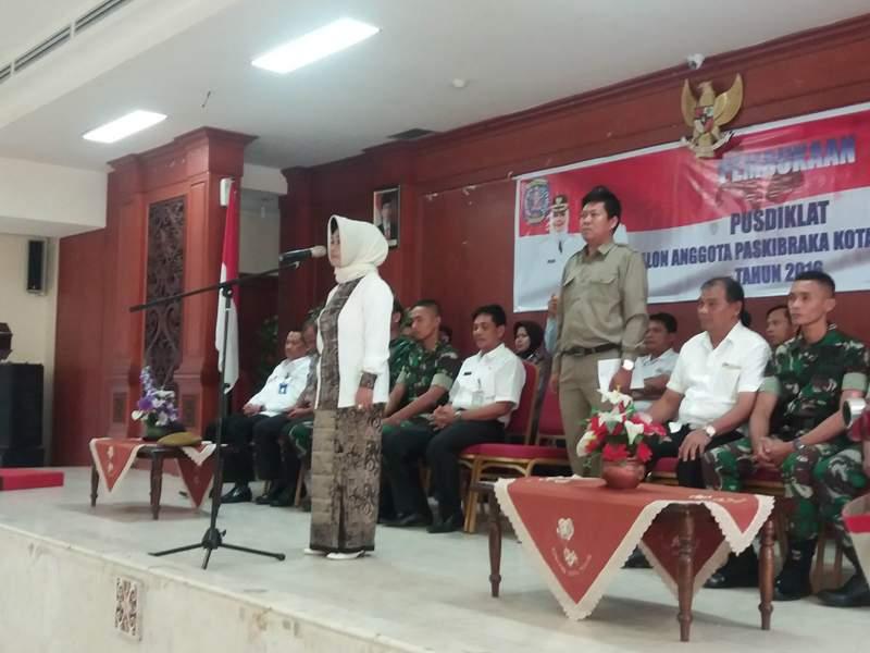 WALIKOTA BONTANG HIMBAU ANGGOTA PASKIBRAKA TIRU SEMANGAT PARA PEJUANG