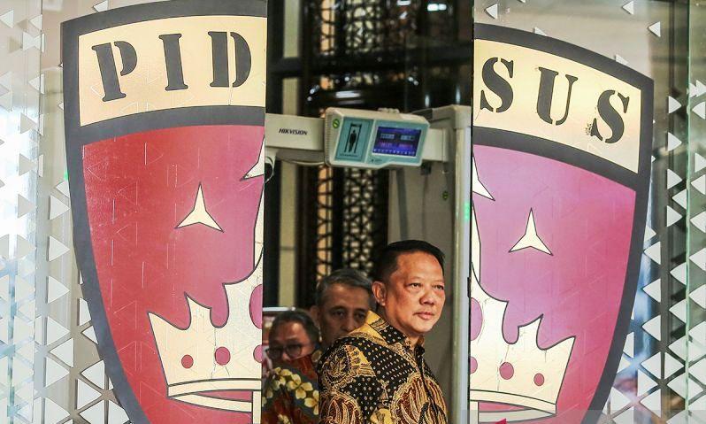 Eks Jampidsus Febrie Adriansyah Resmi Jadi Tersangka Korupsi dan TPPU