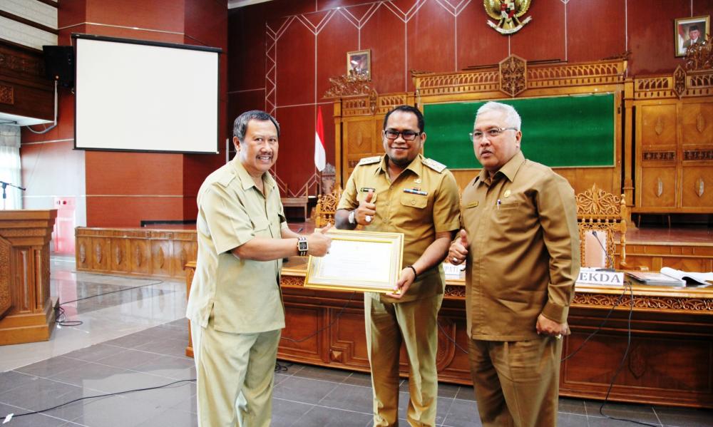 Hikmah Ramadan, Pemkab Kutim Sabet Piagam Pencapaian Akta Kelahiran