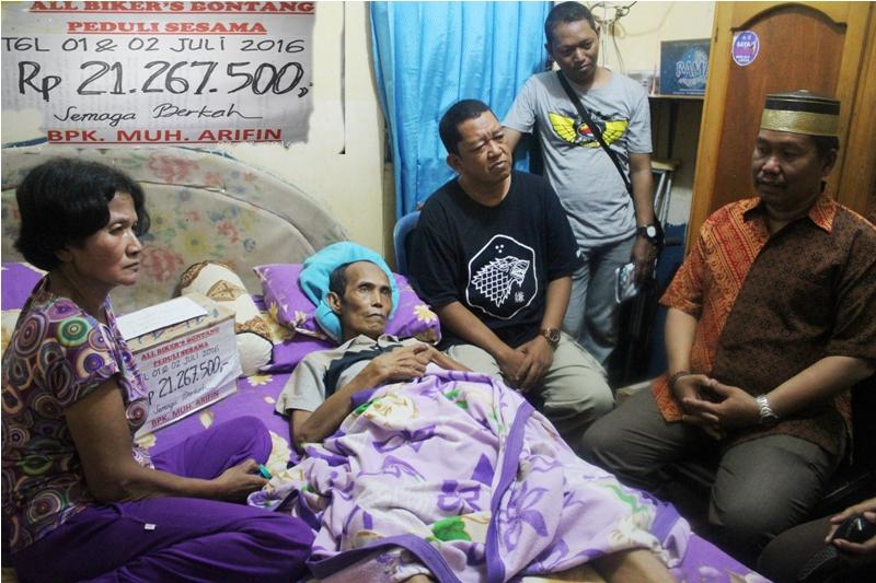 BERKAT ALL BIKERS, KINI ARIFIN BISA WUJUDKAN IMPIANNYA BELI KURSI RODA