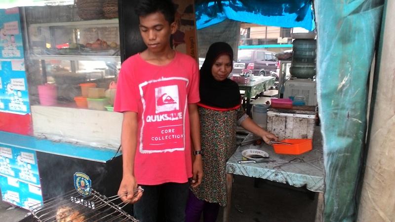 DI BULAN RAMADHAN, PKL MUSIMAN JADI IDOLA MASYARAKAT 