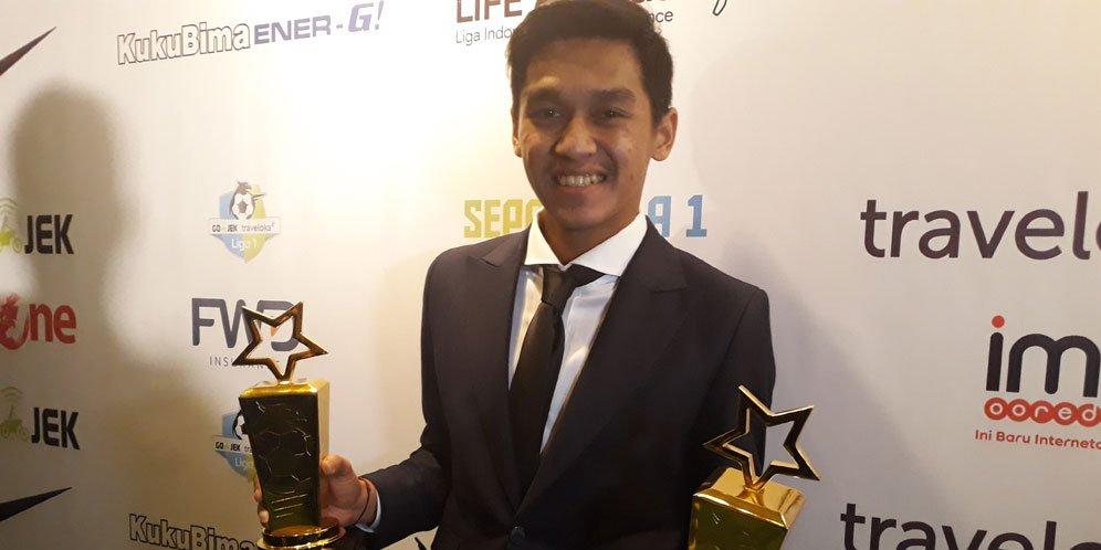 Cetak Gol Ala Ronaldo, Septian David Raih Penghargaan di Liga 1 2017