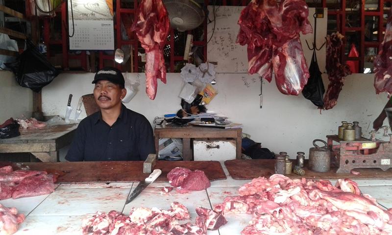 HARGA DAGING SAPI DI PASAR RAWA INDAH MASIH STABIL
