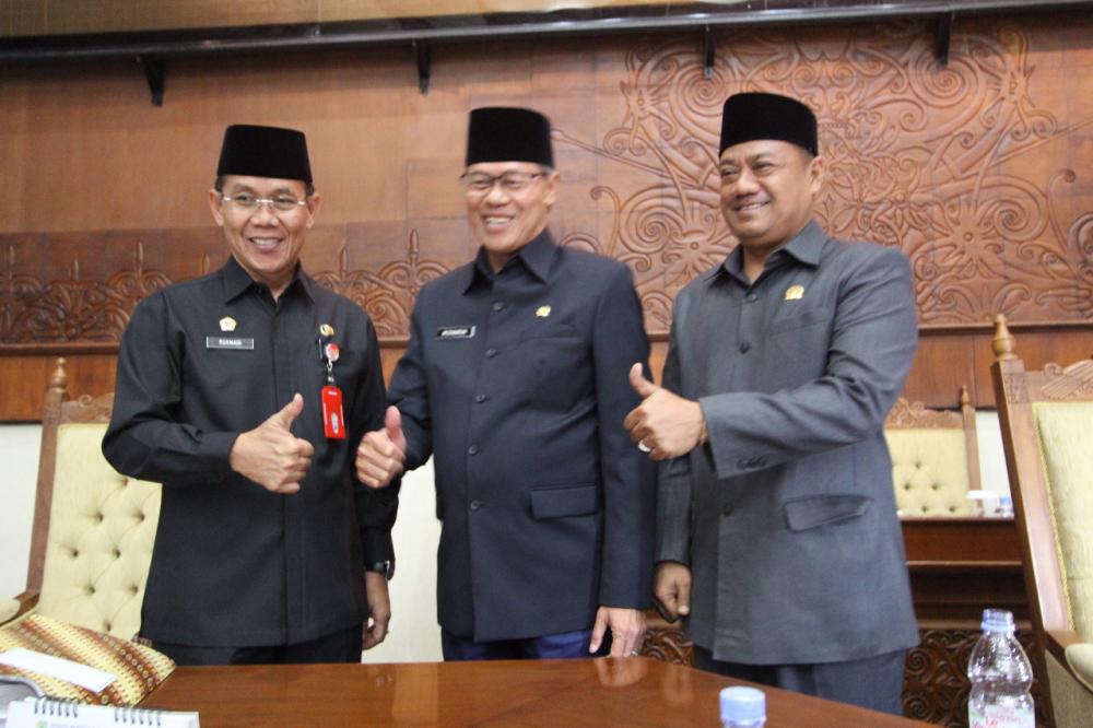 Rusmadi  Tanggapi Santai Desakan Mundur dari Beberapa Pihak Sebagai Sekprov