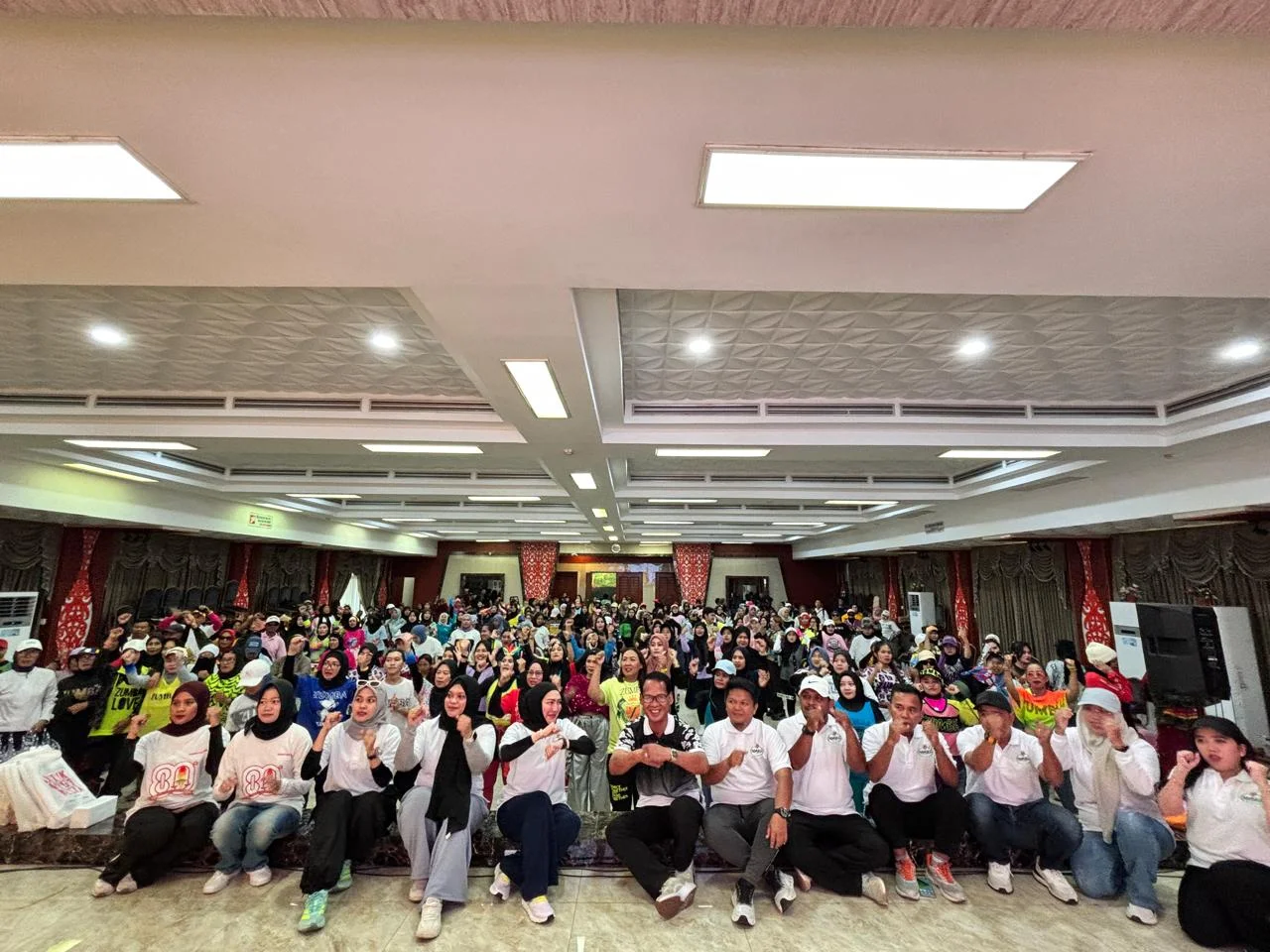 Dispopar Bontang Dorong Budaya Sehat Lewat Zumbathon, Ratusan Peserta Tumpah Ruah