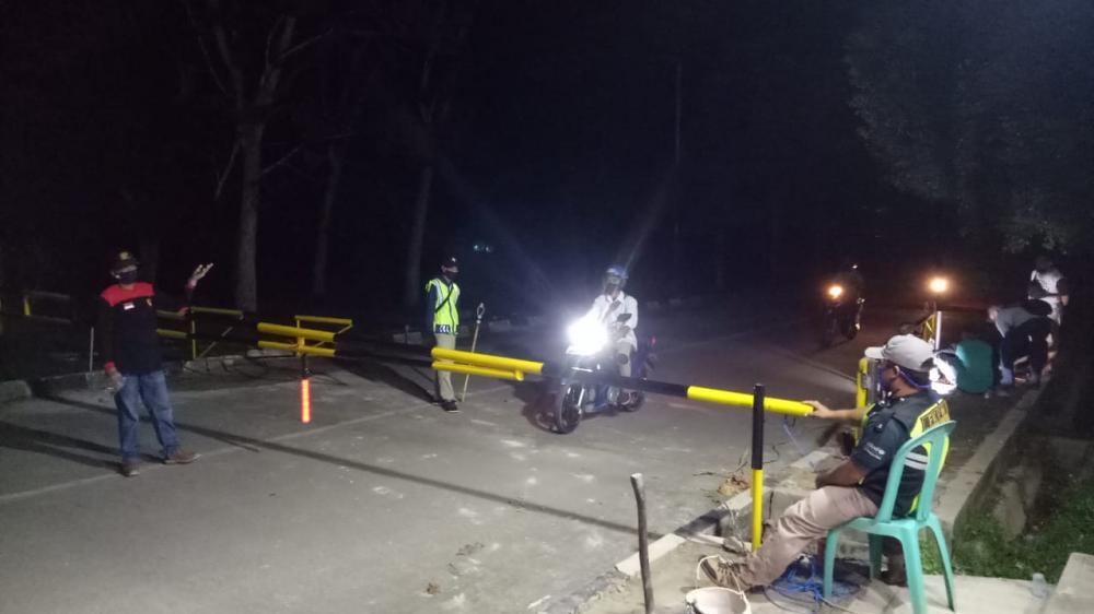 Kisah Penjaga Portal Cegah Corona, Dimarahi Hingga Hampir Kelahi dengan Pengunjung