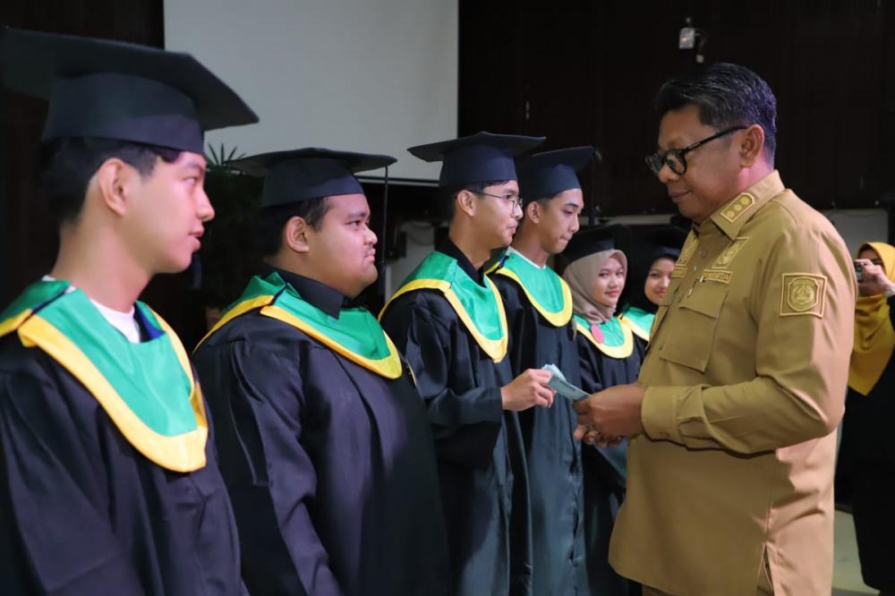 Wisuda Akbar SMP YPVDP, Cetak Lulusan Penghafal Kitab Suci
