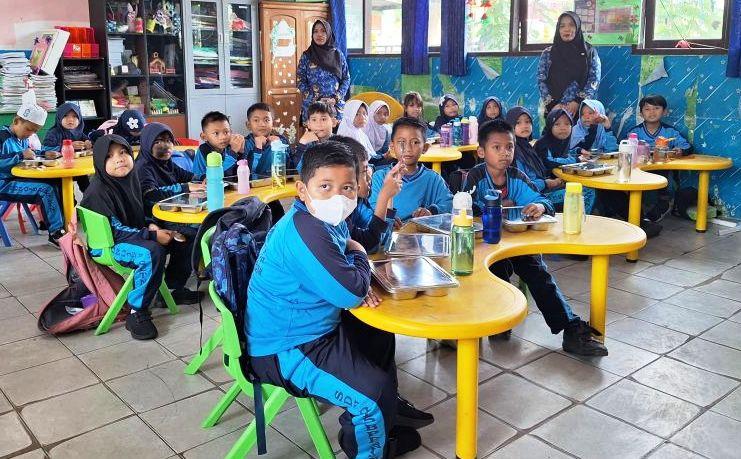 Makan Bergizi Gratis Dimulai di Balikpapan: Terima Kasih Prabowo