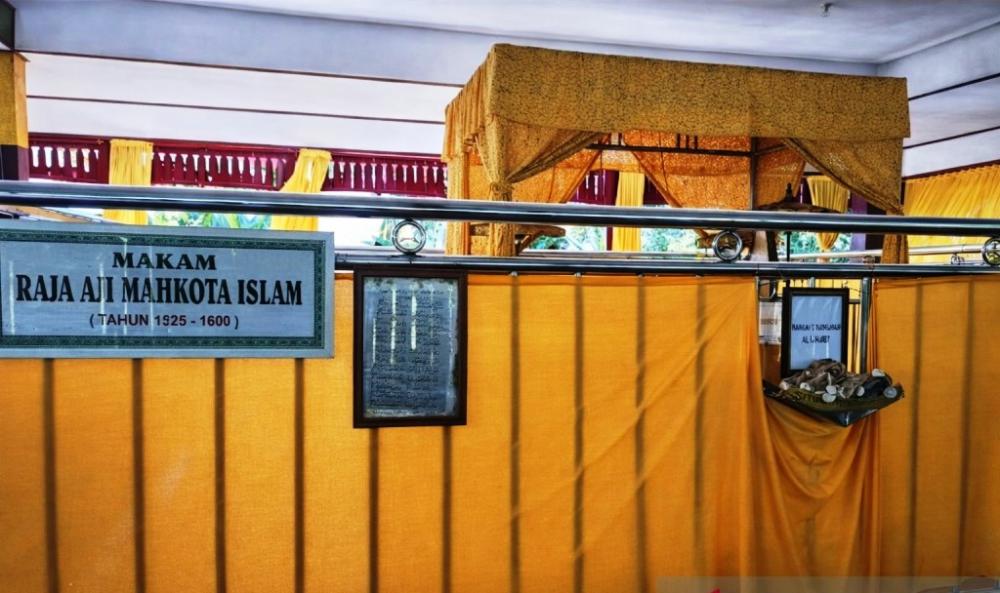 Jejak Dakwah Damai di Mahakam: Di Balik Islamisasi Kerajaan Kutai 