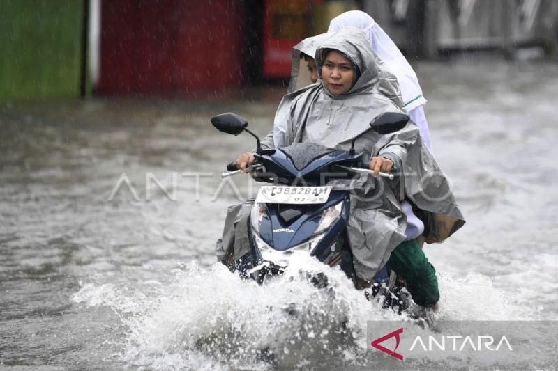 Banjir Kuasai Kaltim: 245 Kejadian, BPBD Naikkan Status Siaga