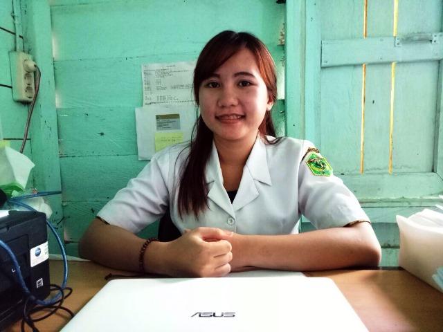 Pendidikan Bukan Halangan Mengabdi di Kampung Halaman: Elisabet Helen Dau