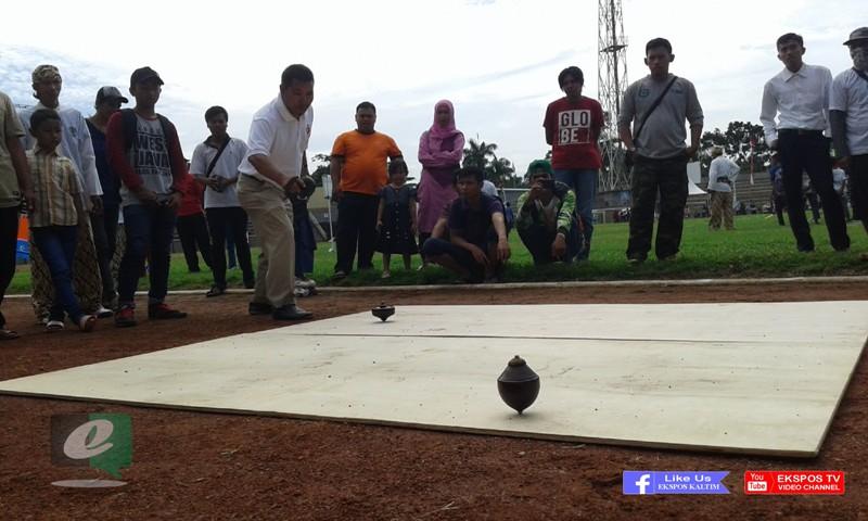 BANGKITKAN PERMAINAN TRADISIONAL DI HARI KEMERDEKAAN 