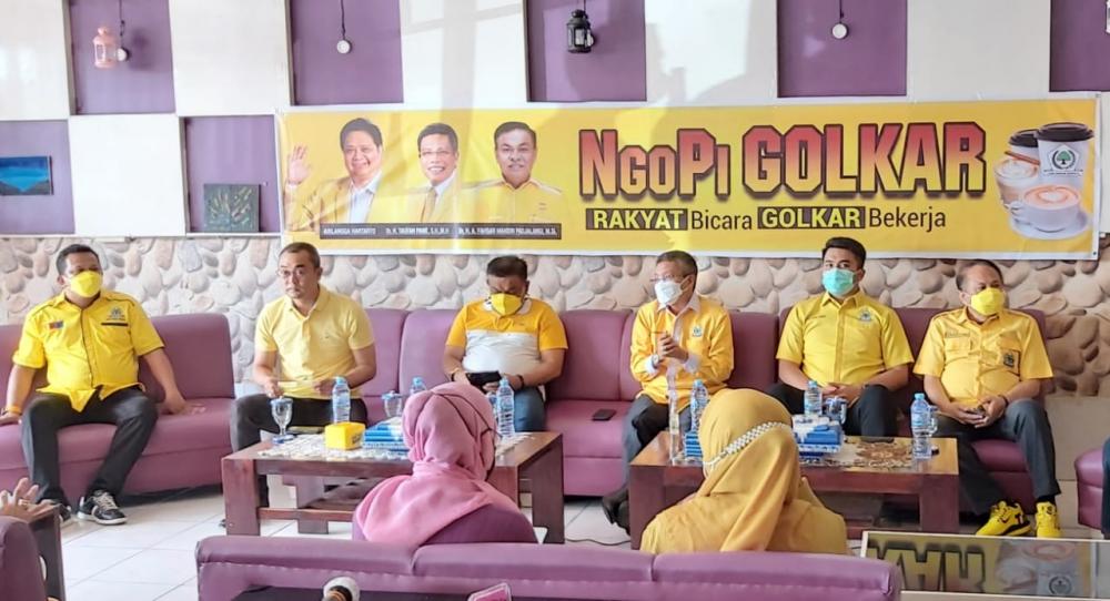 Kembali Nahkodai Golkar Bone, Ini Harapan Bupati Fahsar 