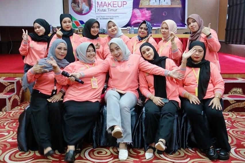 Lewat Pelatihan Tata Rias, Asti Mazar Harap Peluang Usaha di Kutim Semakin Terbuka Luas