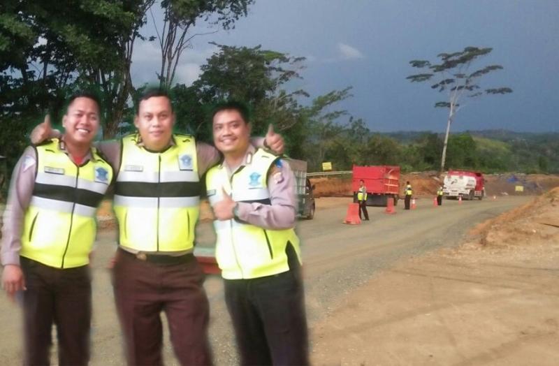 KISAH 3 POLISI MELAWAN TEBALNYA DEBU DIHARI KEMENANGAN