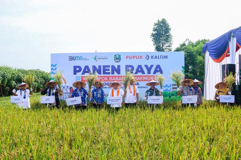PKT BISA Pupuk Kaltim Bikin Petani Magetan Panen 4 Kali Setahun