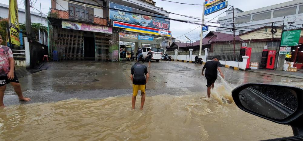 Hujan Baru Hitungan Jam, Delapan Titik Samarinda Langsung Tergenang