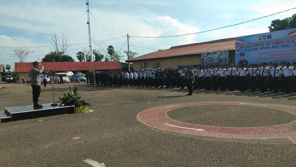 Satpam se-Bosowasi Ikut Upacara HUT Satpam ke-38 di Bone
