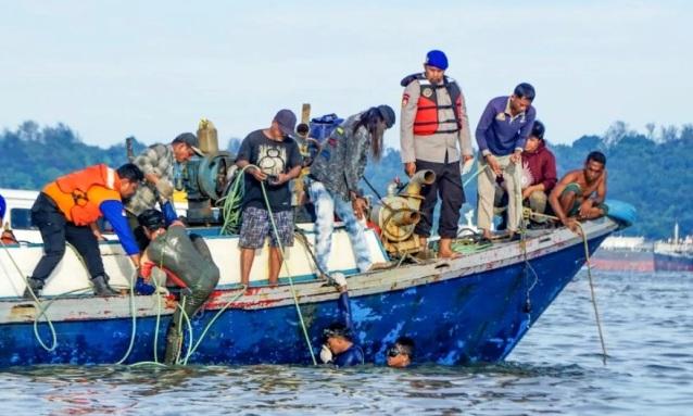 2 Korban Feri Penajam Terjebak, Sempat Naik ke Dek Lalu Menghilang