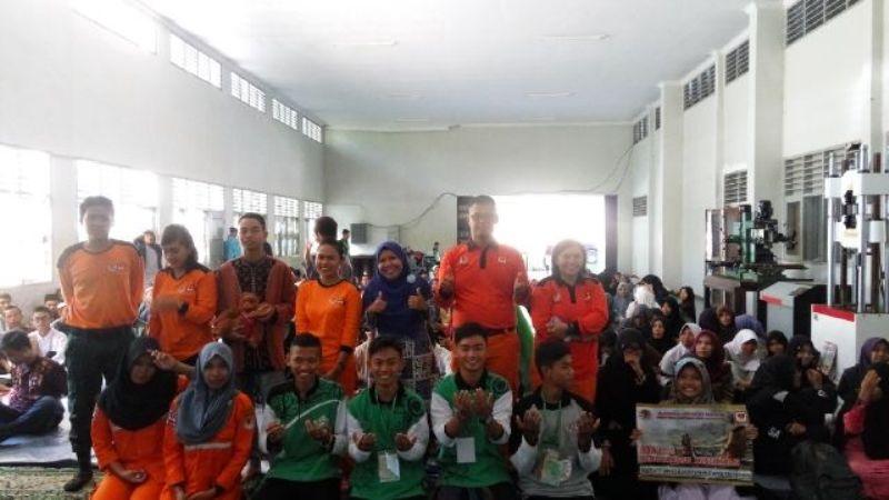PELAJAR SMKN 1 BONTANG DIJADIKAN AGEN PENANGGULANGAN KEBAKARAN HUTAN