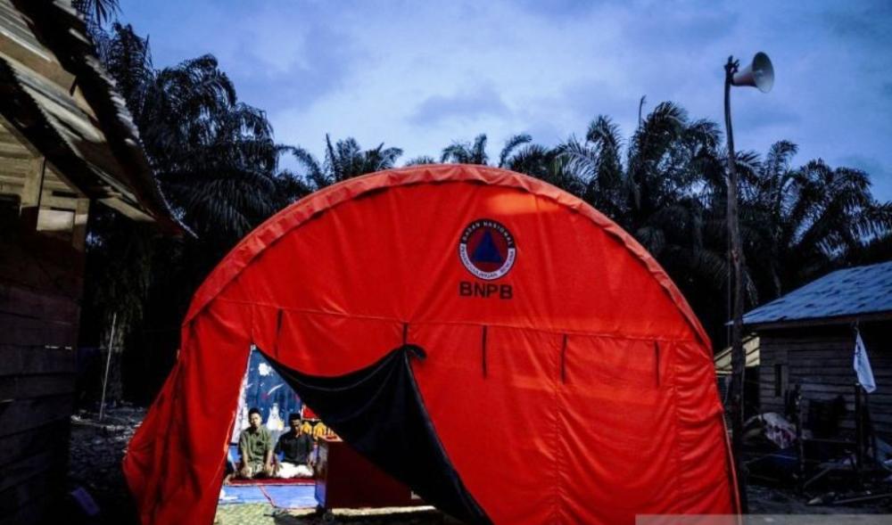Raya dalam kesederhanaan di tenda pengungsi 