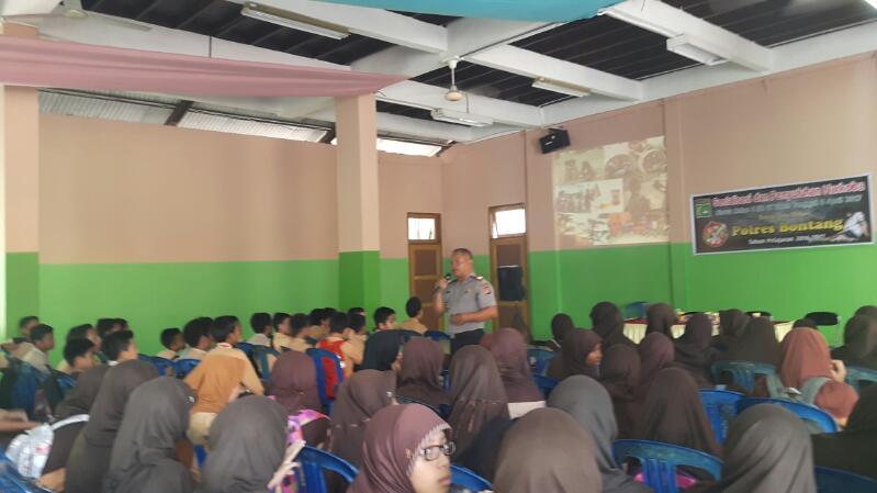 Binmas Polres Bontang Sosialisasi Bahaya Narkoba ke Sekolah 