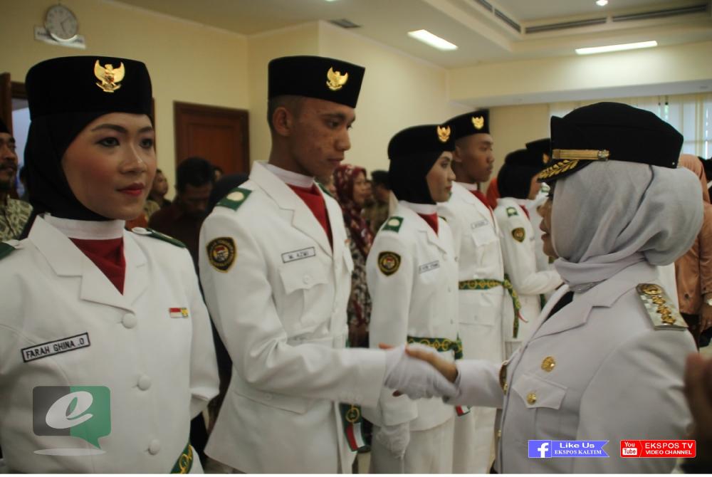 KUKUHKAN CAPAS, WALIKOTA NENI : MASA DEPAN BONTANG ADA DI PUNDAK KALIAN