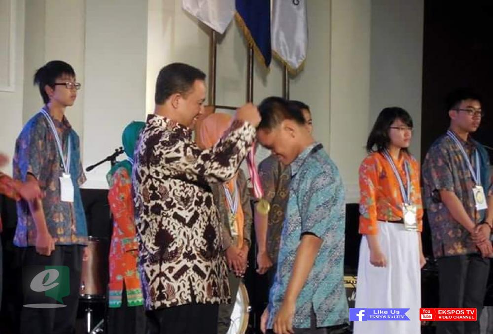 MENELISIK DERETAN PRESTASI MENTERENG FAIZAL HUSNI