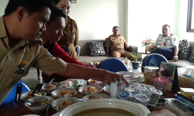 PERERAT SILATURAHMI, DISHUBKOMINFO GELAR MAKAN BERSAMA USAI LIBUR LEBARAN