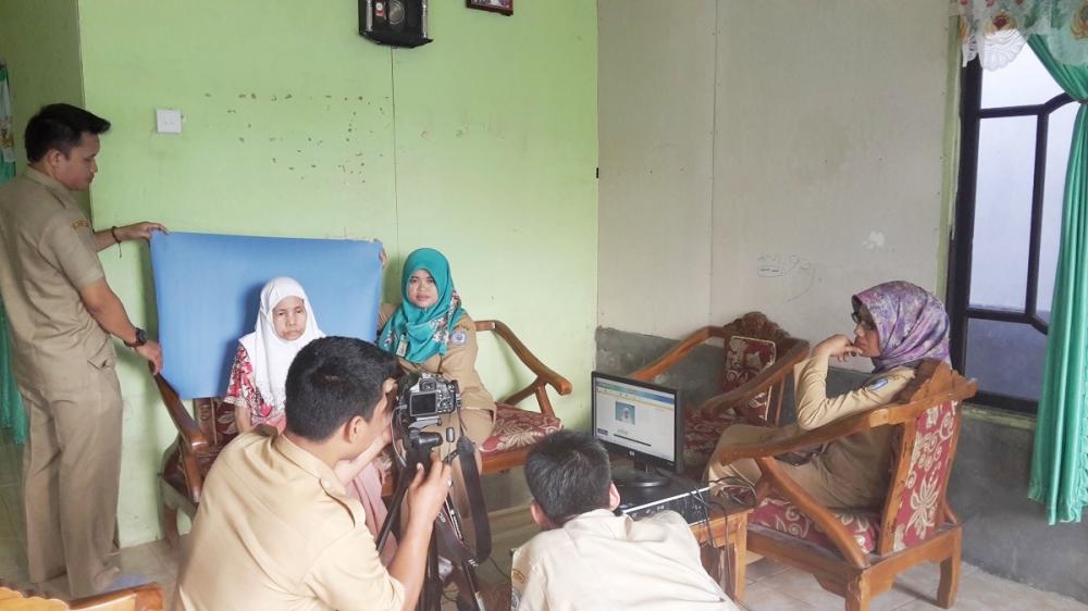 INGIN SELURUH WARGA BONTANG MEMILIKI E-KTP, DISDUKCAPIL TERAPKAN SISTEM JEMPUT BOLA