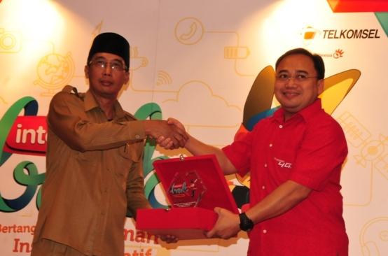 PLT SEKDA KUKAR BUKA SOSIALISASI BERINTERNET DENGAN BAIK