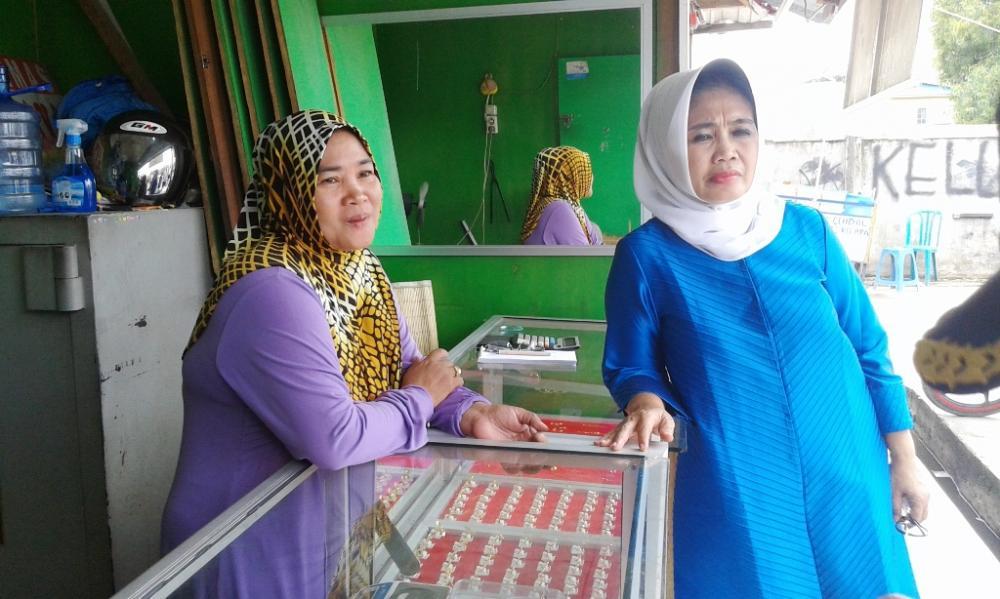 NENI PERINTAHKAN PETUGAS PASAR UNTUK TINGKATKAN KEAMANAN
