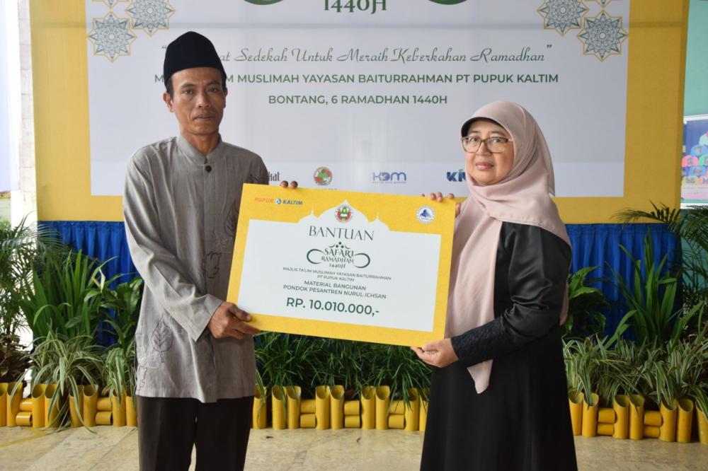 Safari Ramadhan, Majelis Taklim Muslimah Baiturrahman Salurkan Bantuan Rp 576 Juta