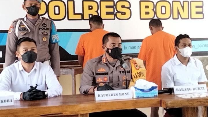 Polres Bone Bekuk 2 Kurir Sabu Asal Sidrap, Amankan BB Seberat 487,43 Gram