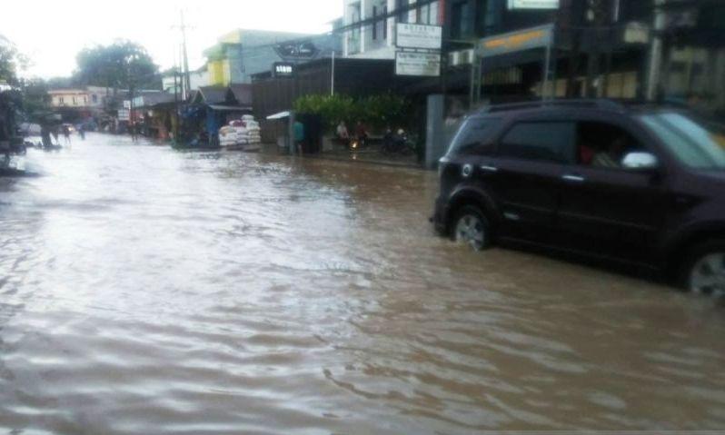 Hujan Menengah Dominasi Kaltim, Risiko Banjir Mengintai