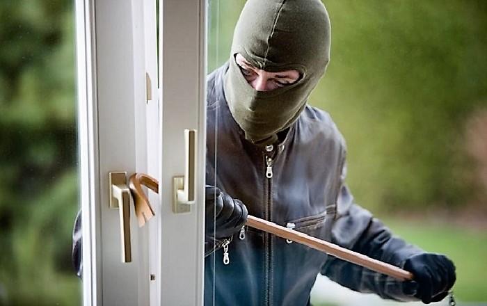 Jadi Sasaran Maling, Laptop hingga Jam Tangan Raib