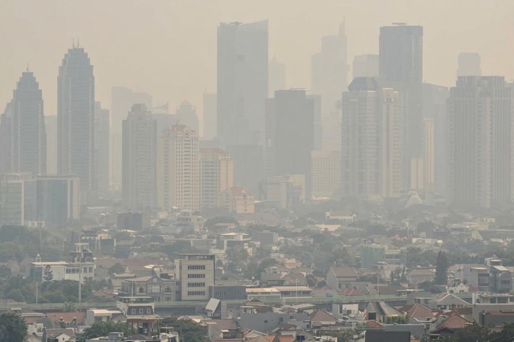 Udara Jakarta Memburuk, Asap Karhutla Kalimantan Bisa Sampai Ibu Kota?