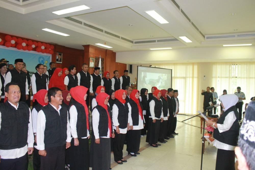  Lantik Pengurus Kecamatan, Neni Berharap P2TP2A Bentengi Kekerasan Perempuan dan Anak