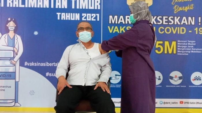 Termin Dua, Anggota DPRD Kaltim Jalani Vaksinasi di Karang Paci