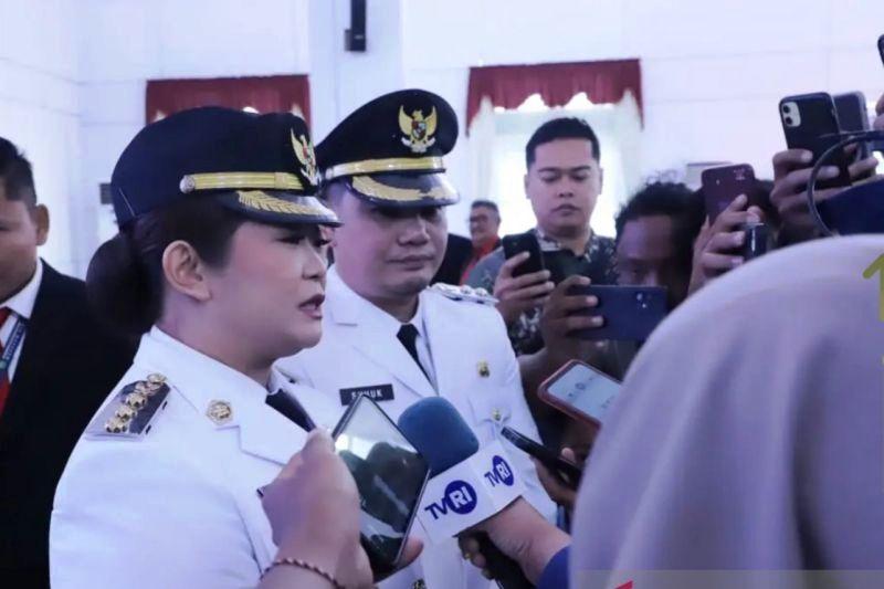 Bupati Mahulu Angela: Infrastruktur Jalan Jadi Fokus 100 Hari Pertama