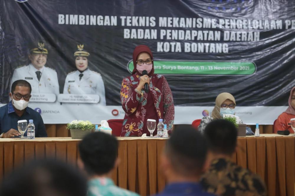 Dongkrak Potensi PAD, Wawali Najirah Buka Kegiatan Bimtek Bapenda