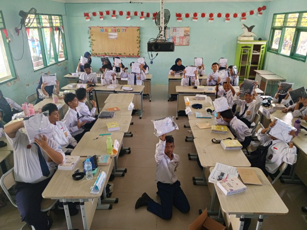 Seragam Gratis Siswa Bontang Hampir Tuntas, Sepatu Masih Menunggu Distribusi