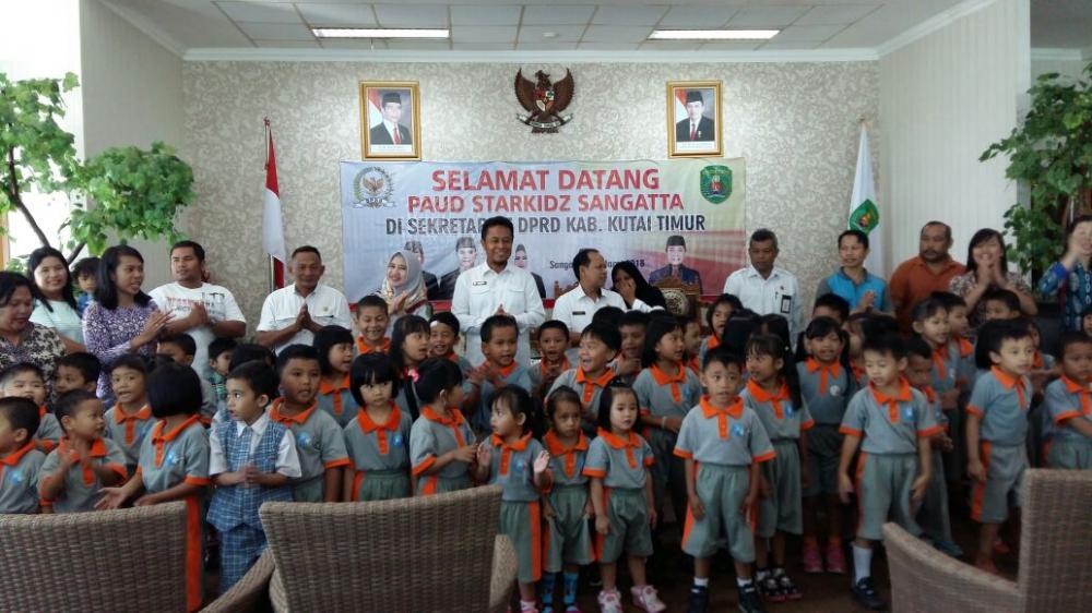 Murid PAUD Starkidz Sangatta Kunjungi Kantor DPRD Kutim 