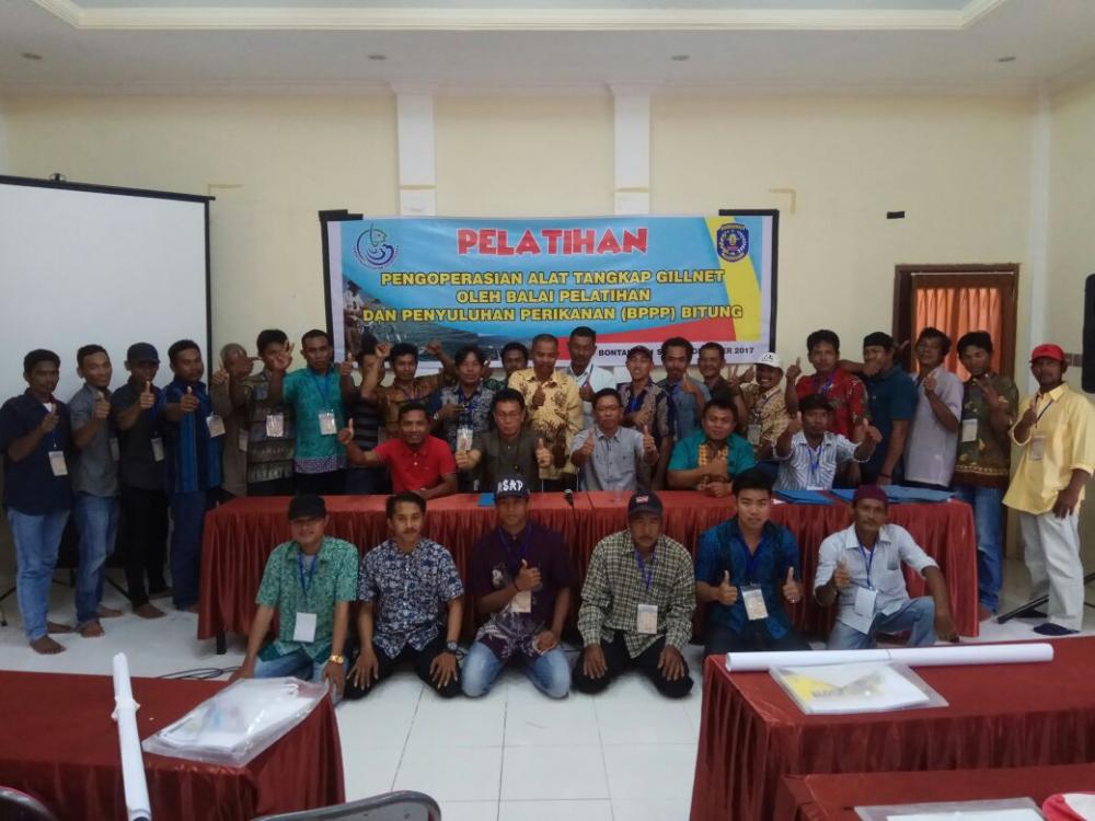 Usai Ikut Pelatihan, 30 Nelayan Bontang Dapat Bantuan Gill Net dari Pusat