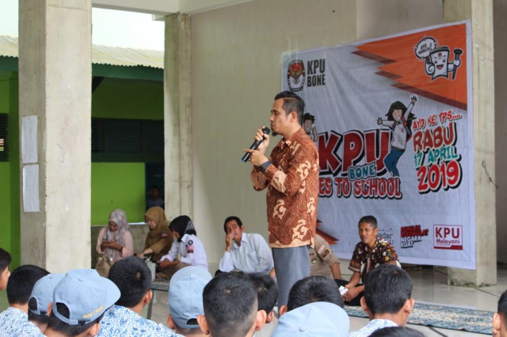 Goes To School, KPU Bone Ajak Pelajar Sukseskan Pemilu 2019