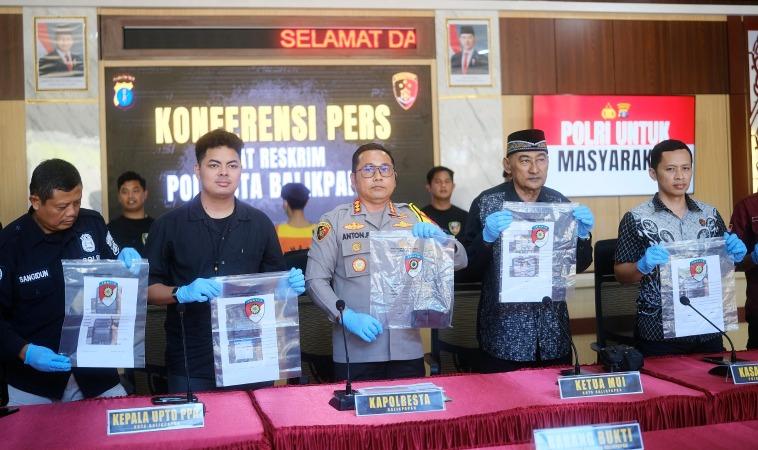 Polisi Gerebek Grup LGBT di Balikpapan: 23 Rekaman Asusila Pria Ditemukan